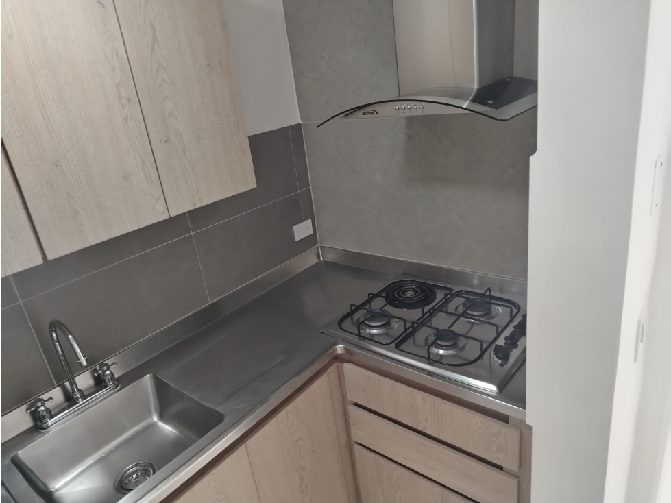 Apartamento en venta en La Mota, Medellín · foto 2 de 16