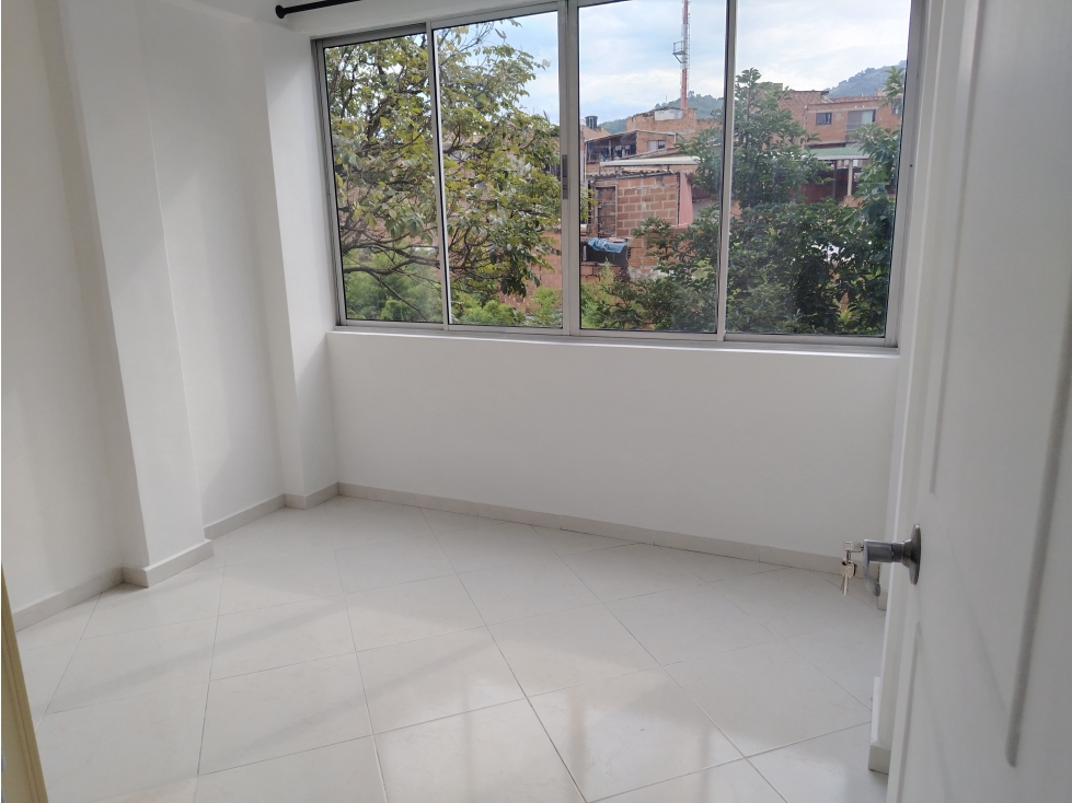 Apartamento en venta en La Mota, Medellín · foto 4 de 16
