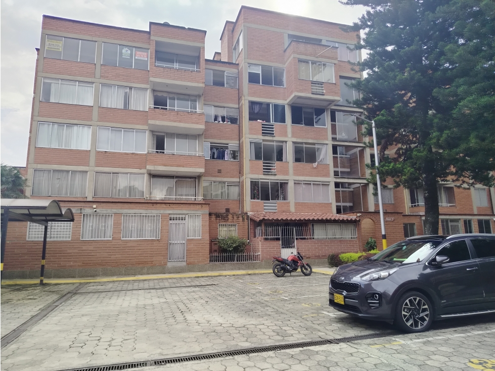 Apartamento en venta en La Mota, Medellín · foto 7 de 16