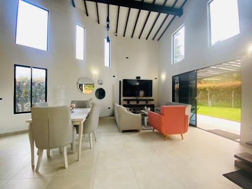 Casa de 4 alcobas en venta en La Ceja, 220 m² · foto 7 de 22