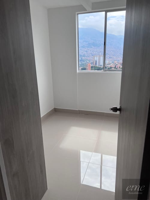 Apartamento de 3 alcobas en venta en Centro, Bello, 54 m² · foto 3 de 23