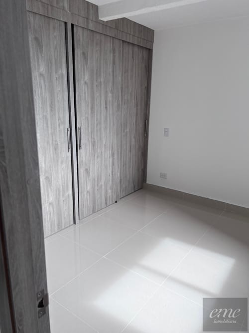 Apartamento de 3 alcobas en venta en Centro, Bello, 54 m² · foto 5 de 23