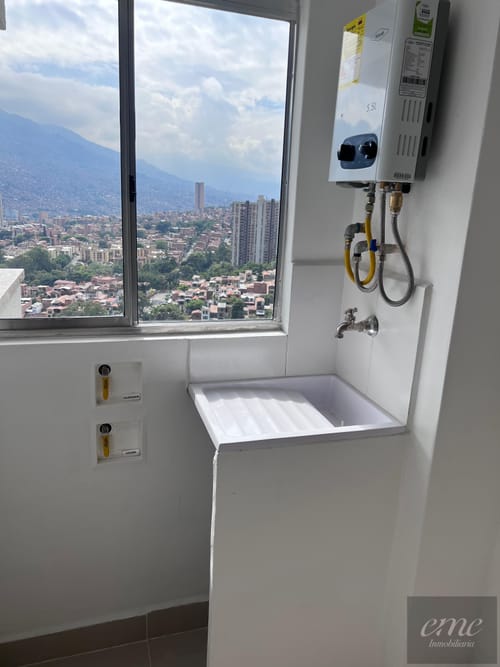 Apartamento de 3 alcobas en venta en Centro, Bello, 54 m² · foto 6 de 23
