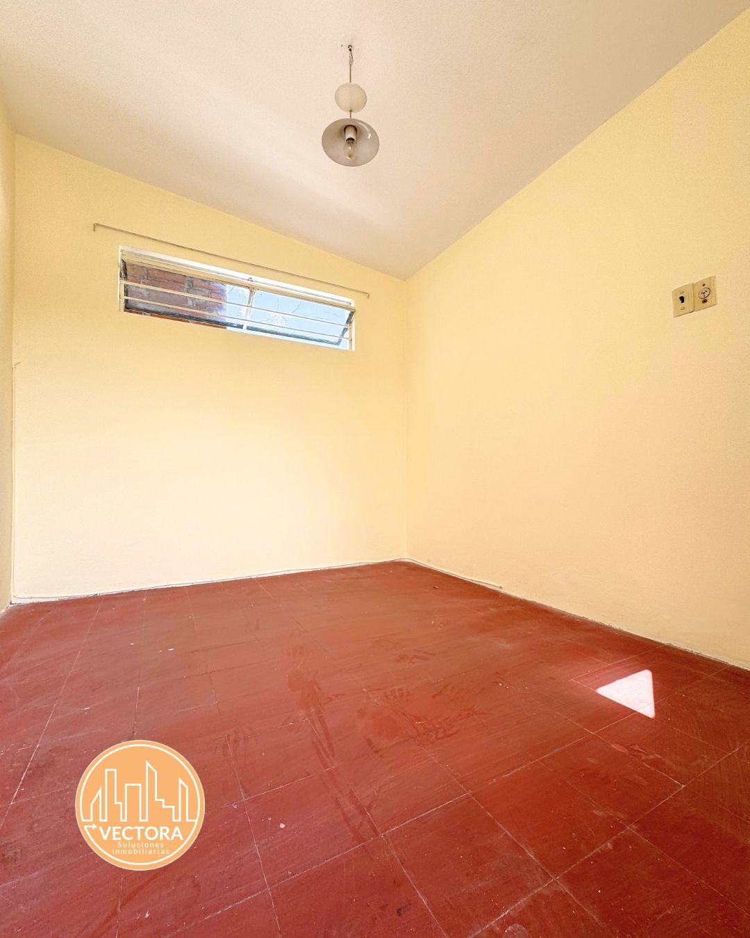 Casa en alquiler con garale, patio y azotea con parrillero en Parque Batlle · Foto 9