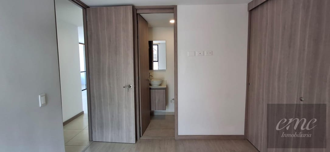 Apartamento de 3 alcobas en venta en Suarez, Bello, 68 m² · foto 11 de 12