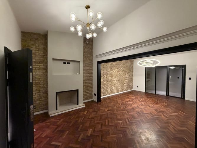 Alquiler casa 3 dormitorios, 2 baños con cochera y parrillero próximo a Portones · Foto 3