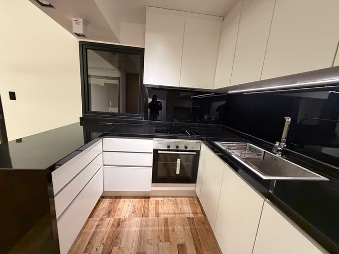 Alquiler casa 3 dormitorios, 2 baños con cochera y parrillero próximo a Portones · Foto 8