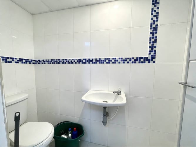 Local en arriendo en Manga, Cartagena, 51 m² · foto 8 de 9