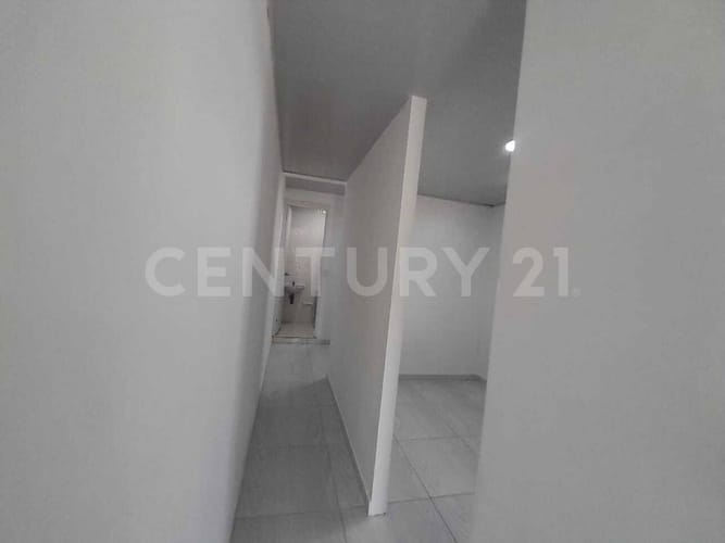 Casa de 6 alcobas en venta en Las Delicias, Cali, 180 m² · foto 5 de 17