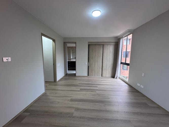 Apartamento de 3 alcobas en arriendo en El Poblado, Medellín, 170 m² · foto 3 de 20