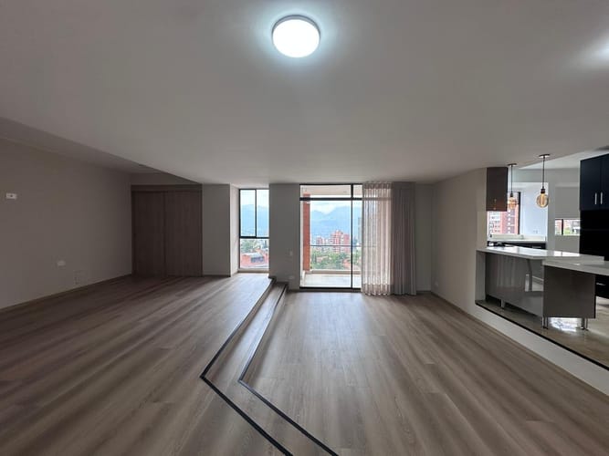 Apartamento de 3 alcobas en arriendo en El Poblado, Medellín, 170 m² · foto 7 de 20