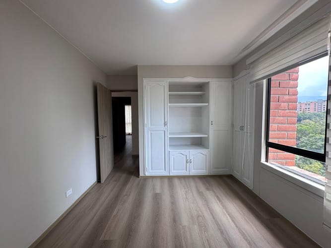 Apartamento de 3 alcobas en arriendo en El Poblado, Medellín, 170 m² · foto 12 de 20