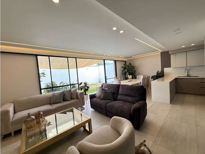 Casa de 3 alcobas en venta en Pance, Bogotá, 148 m² · foto 3 de 24