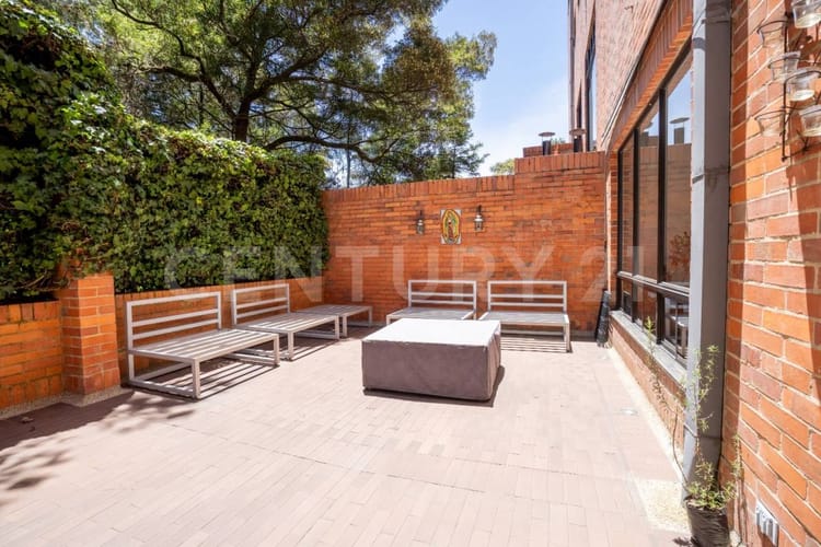 Apartamento de 3 alcobas en venta en Santa Barbara Alta, Bogotá, 193 m² · foto 2 de 18