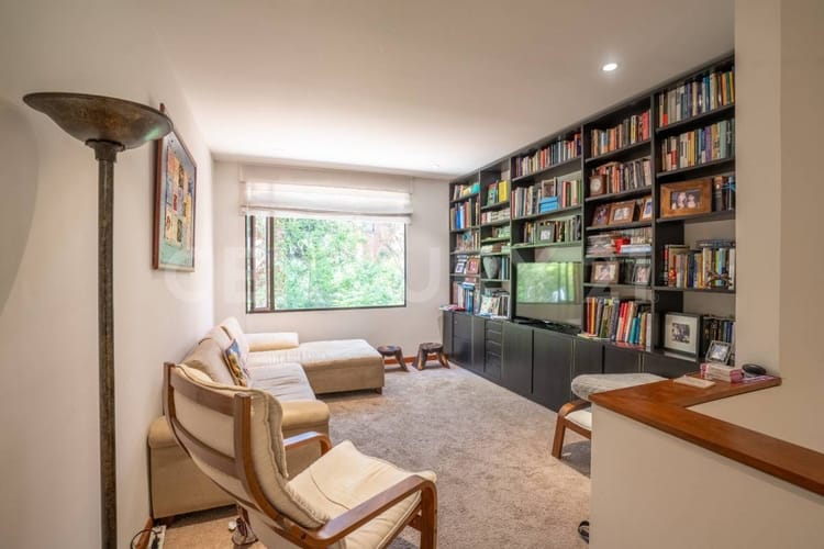 Apartamento de 3 alcobas en venta en Santa Barbara Alta, Bogotá, 193 m² · foto 6 de 18