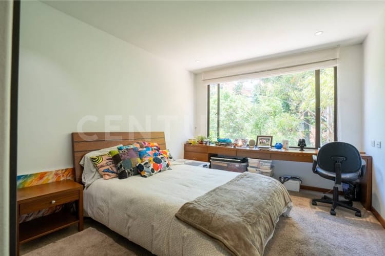 Apartamento de 3 alcobas en venta en Santa Barbara Alta, Bogotá, 193 m² · foto 7 de 18
