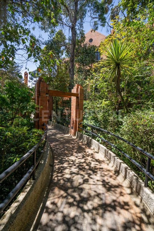 Apartamento de 3 alcobas en venta en Santa Barbara Alta, Bogotá, 193 m² · foto 15 de 18