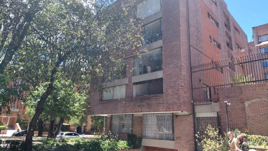 Apartamento de 2 alcobas en venta en Chico Norte, Bogotá, 80 m² · foto 2 de 22