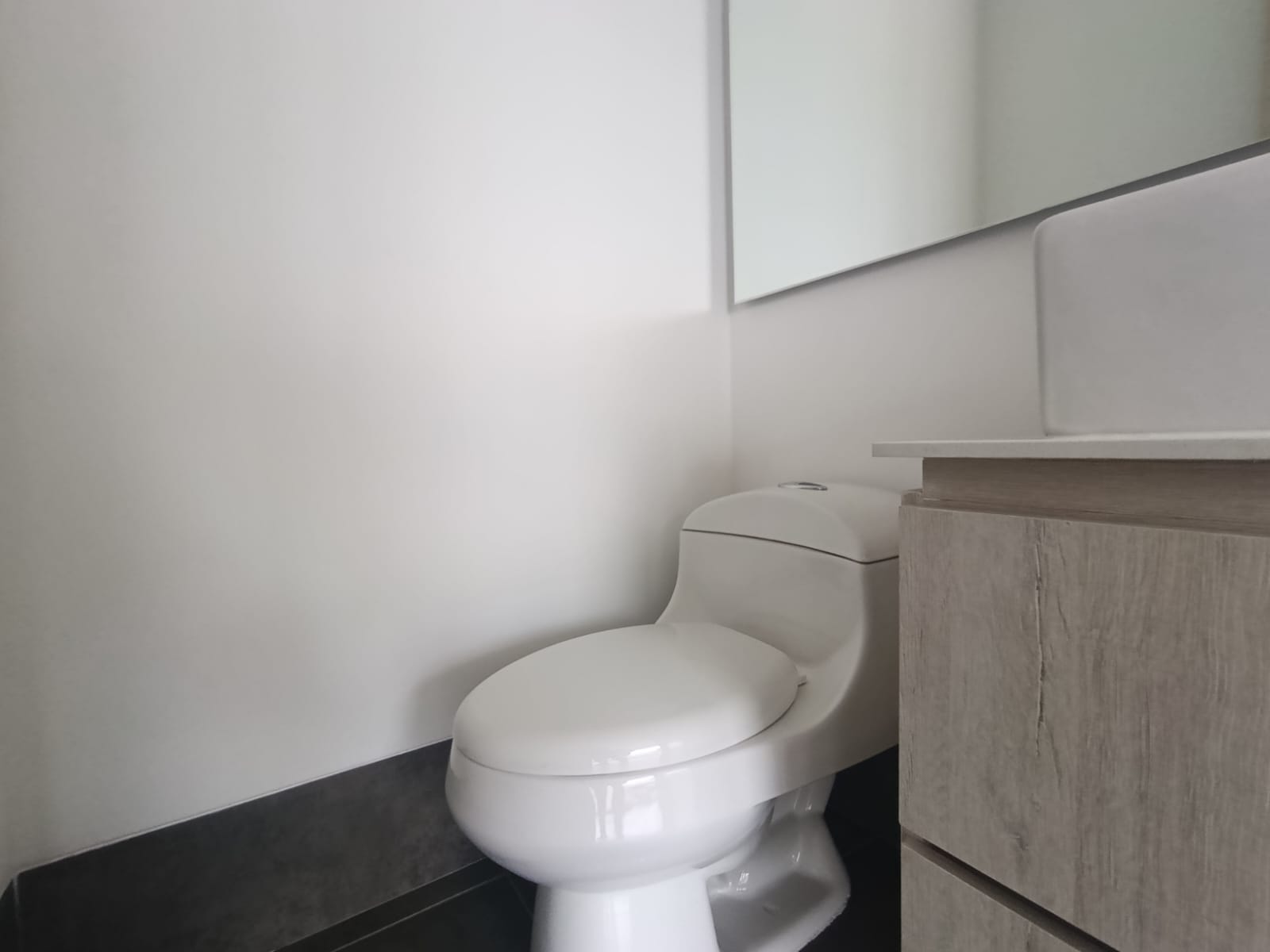 Apartaestudio en arriendo en El Poblado, Medellín · foto 9 de 12
