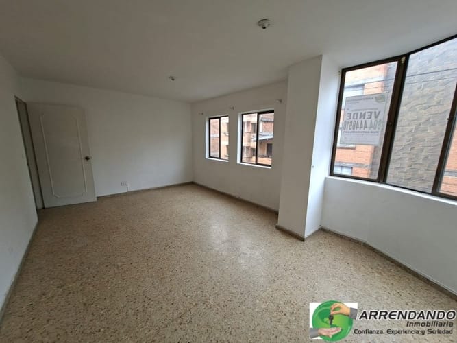 Apartamento en venta en Asturias, Itagüí · foto 3 de 12