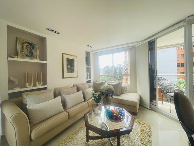Apartamento de 2 alcobas en venta en Las Lomas, Medellín, 87 m² · foto 3 de 19