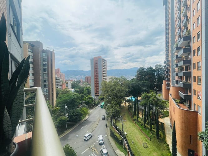 Apartamento de 2 alcobas en venta en Las Lomas, Medellín, 87 m² · foto 17 de 19