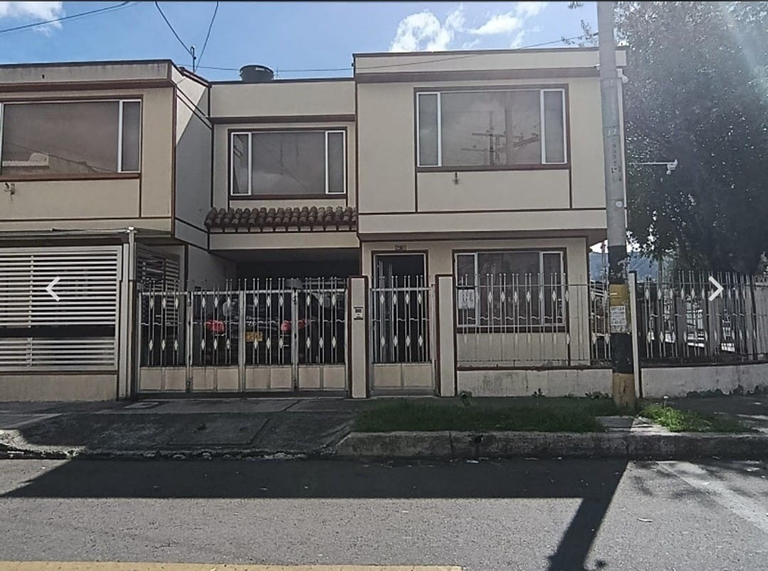 Casa en venta en Villa Magdala, Bogotá · foto 2 de 12
