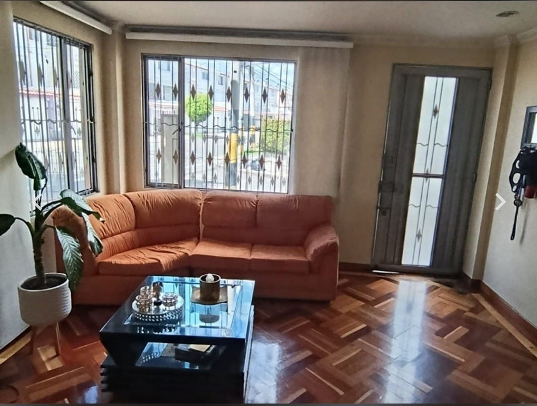 Casa en venta en Villa Magdala, Bogotá · foto 11 de 12