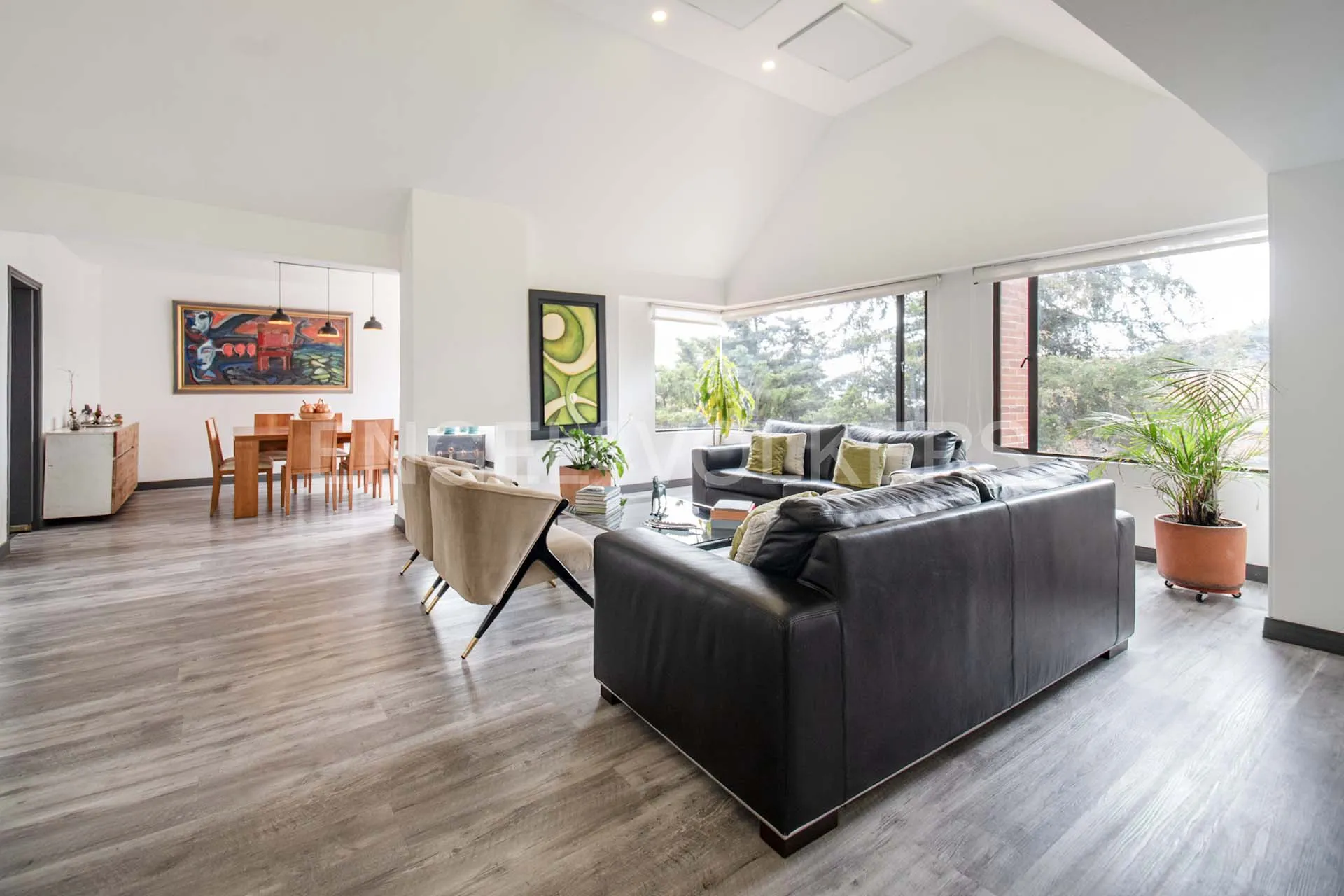 Apartamento en venta en Bosque De Pinos, Bogotá · foto 2 de 16