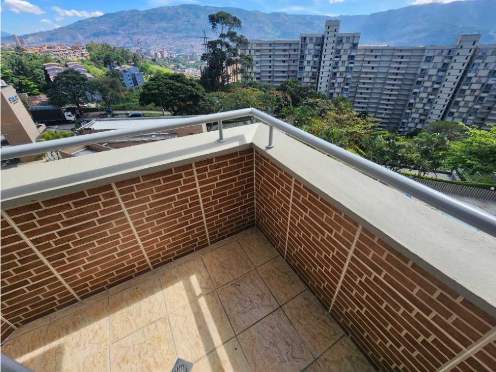 Apartamento en venta en Calasanz, Medellín · foto 4 de 15