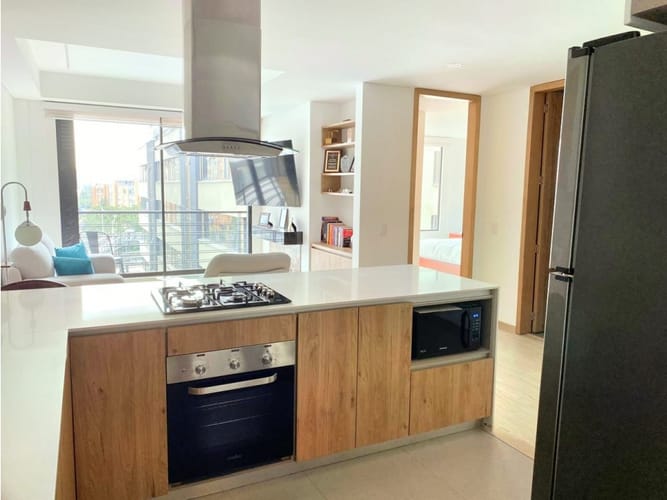 Apartamento de 2 alcobas en venta en Chicó Navarra, Bogotá, 74 m² · foto 2 de 24