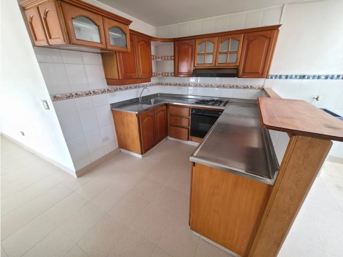 Apartamento de 2 alcobas en arriendo en Guayaquil, Medellín, 62 m² · foto 2 de 15
