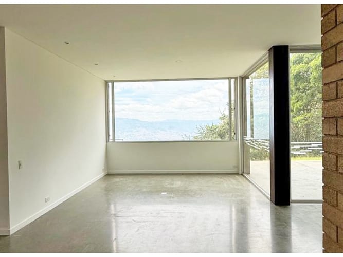 Casa de 3 alcobas en venta en Vía Las Palmas, Medellín, 371 m² · foto 6 de 21