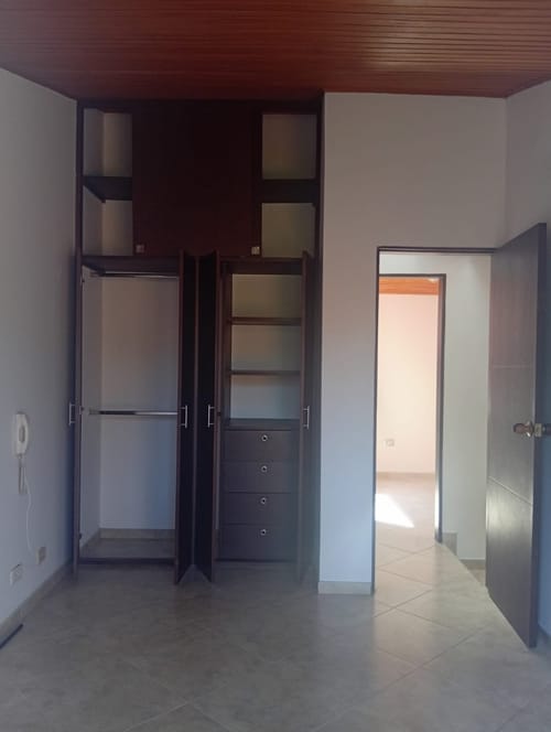 Casa en venta en Cerros De Suba, Bogotá · foto 3 de 19