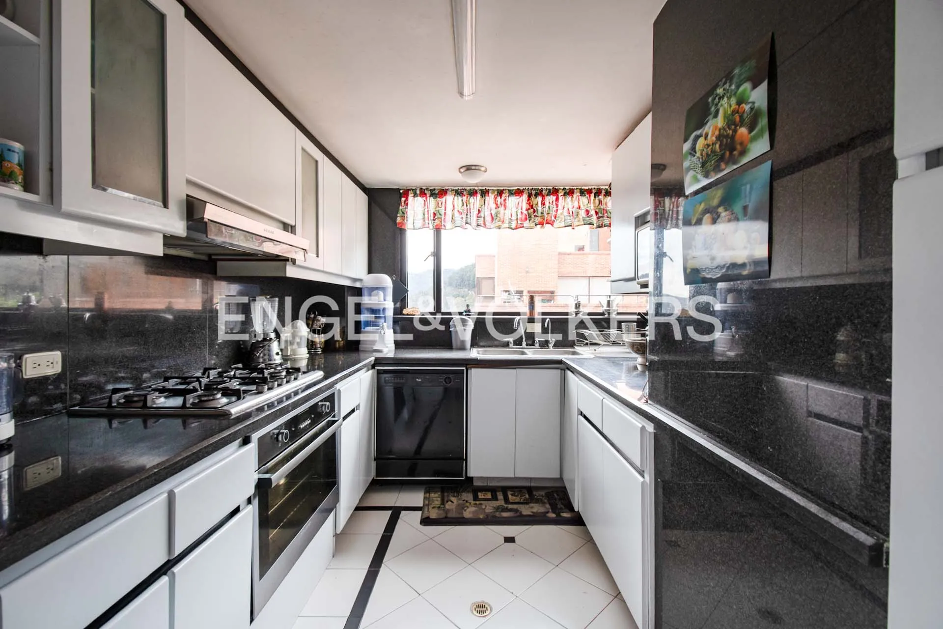 Apartamento en venta en El Refugio, Bogotá · foto 7 de 16