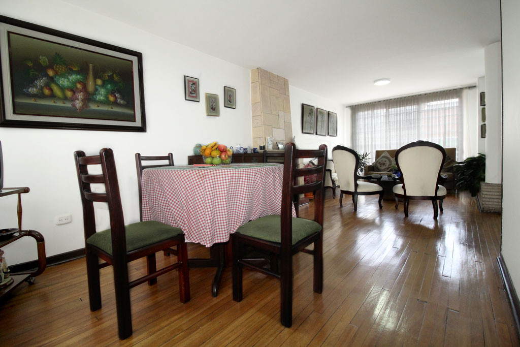 Casa en venta en Las Americas, Bogotá · foto 3 de 15