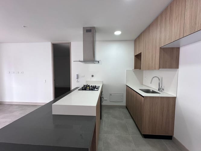 Apartamento de 2 alcobas en arriendo en Oviedo, Medellín, 90 m² · foto 5 de 16