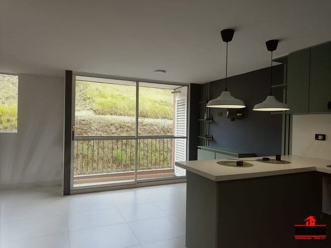 Apartamento de 1 alcoba en venta en La Ceja, 58 m² · foto 2 de 17