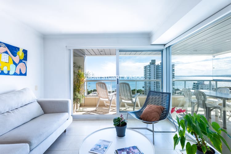 APARTAMENTO EN ALQUILER DE ANUAL O INVERNAL - 2 DORMITORIOS -EN PUNTA DEL ESTE - 2 DORMITORIOS - EDIFICIO ART BOULEVARD - TODOS LOS AMENITIES · Photo 3