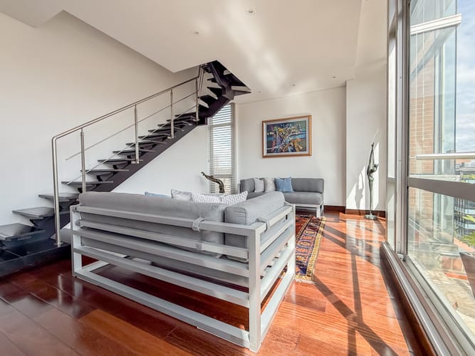 Apartamento de 2 alcobas en arriendo en Chicó Reservado, Bogotá, 220 m² · foto 3 de 21