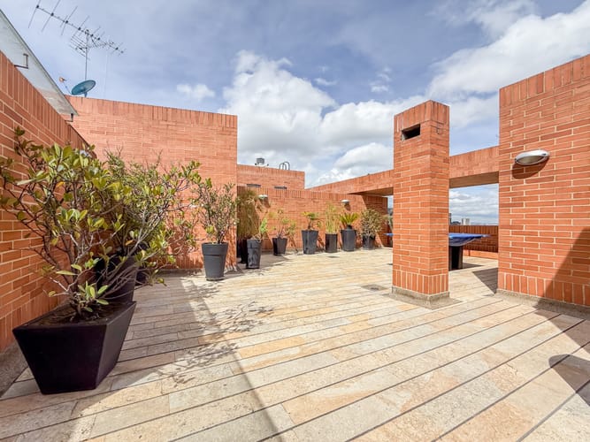 Apartamento de 2 alcobas en arriendo en Chicó Reservado, Bogotá, 220 m² · foto 8 de 21
