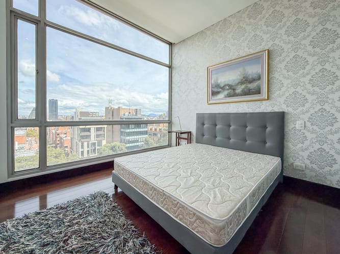 Apartamento de 2 alcobas en arriendo en Chicó Reservado, Bogotá, 220 m² · foto 18 de 21