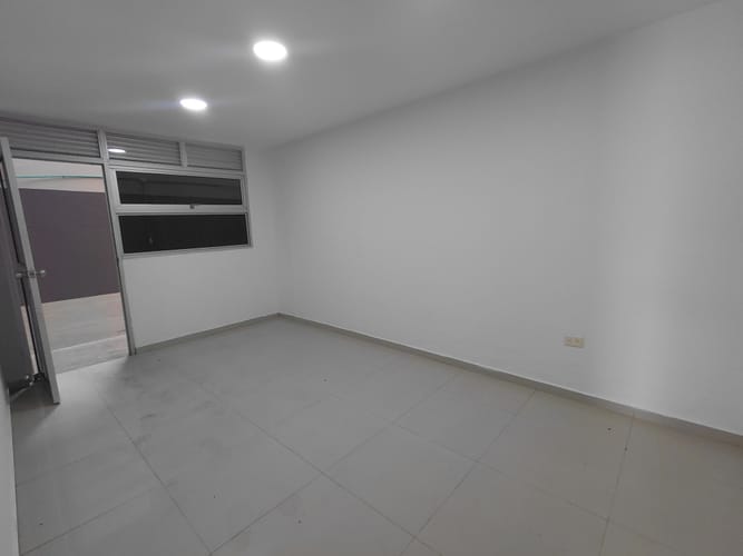 Bodega en arriendo en Caribe Verde, Barranquilla, 800 m² · foto 12 de 24