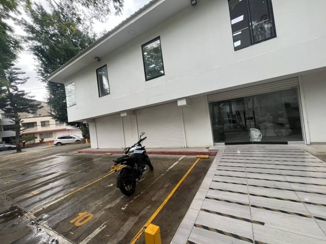 Oficina en arriendo en San Vicente, Cali, 320 m² · foto 10 de 12