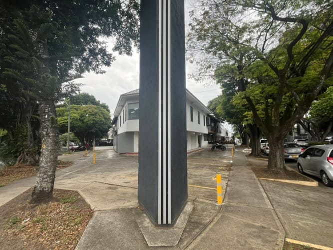 Oficina en arriendo en San Vicente, Cali, 320 m² · foto 11 de 12