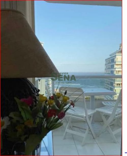 Alquiler de apto en la brava, 3 dormitorios, 3 baños, piscina, y buena vista. · Foto 4