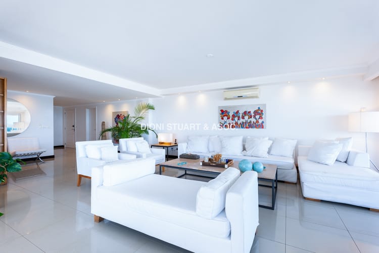 TORRE LOBOS ESQUINERO - 3 DORM EN SUITE + DEP. SERV · Photo 5