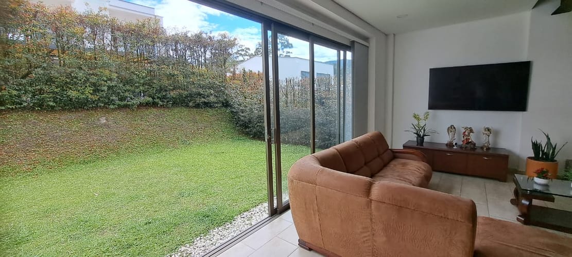 Casa de 4 alcobas en venta en Santa Elena, El Retiro, 281 m² · foto 11 de 15