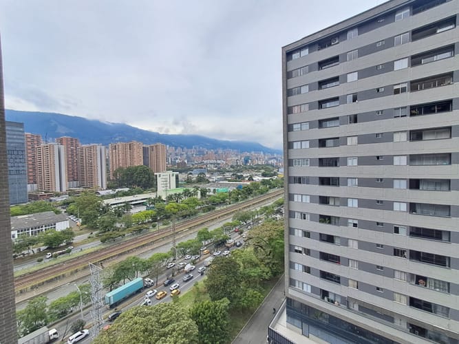 Apartamento en arriendo en Belén, Medellín · foto 5 de 14