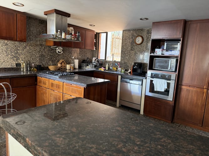 Apartamento de 4 alcobas en venta en El Refugio I, Bogotá, 273 m² · foto 8 de 24